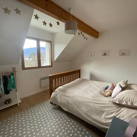 Lovely Gated Family Home, Steps To The Semesterbostad