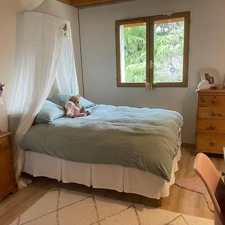 Lovely Gated Family Home, Steps To The Semesterbostad
